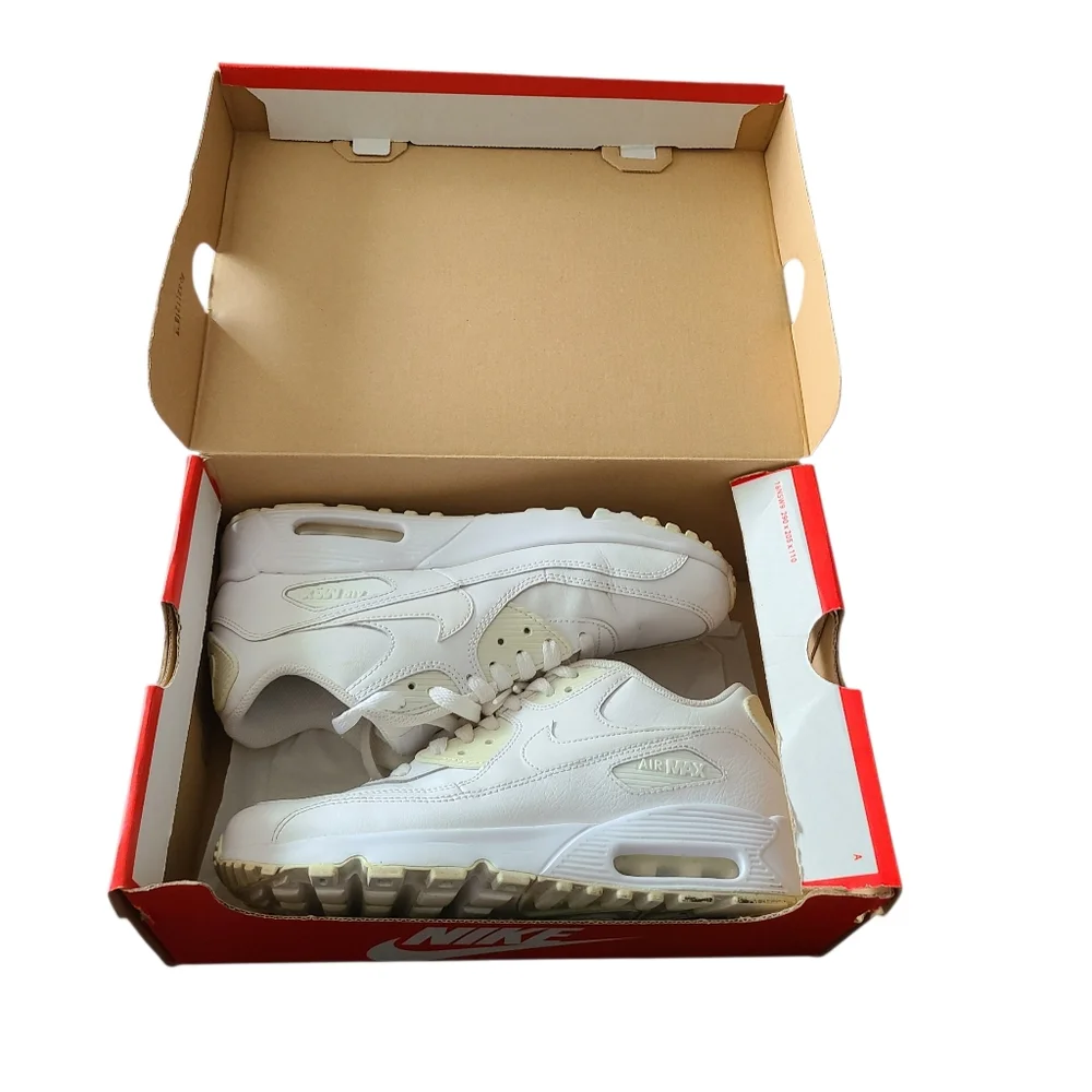 NIKE | AIR MAX 90 |  YOUTH SIZE 6